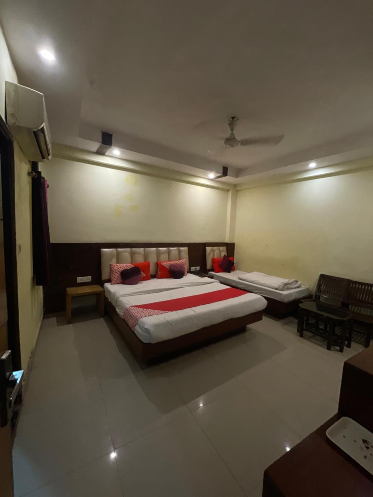 Hotel Golden Gate New Delhi Eksteriør bilde
