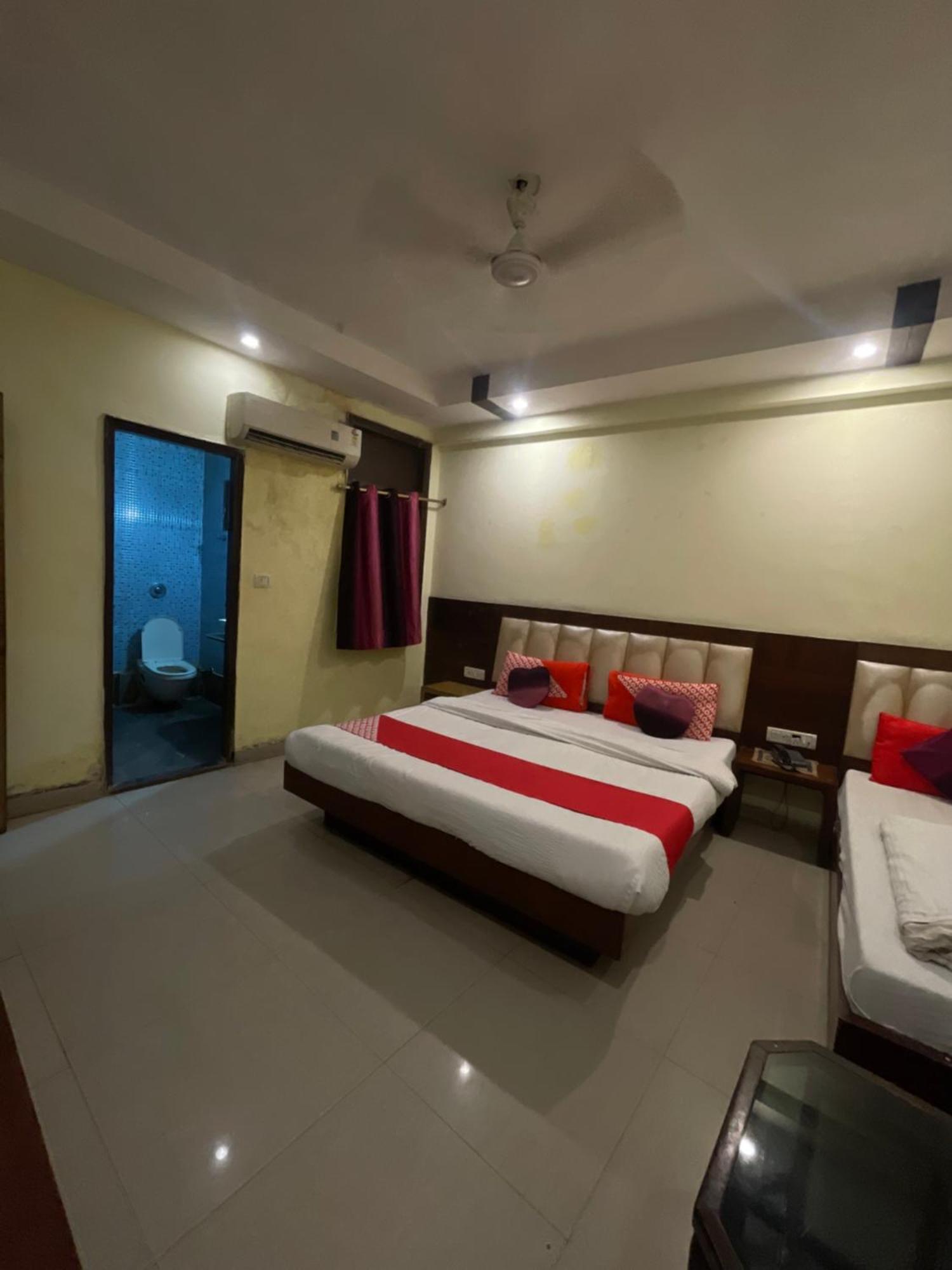 Hotel Golden Gate New Delhi Eksteriør bilde