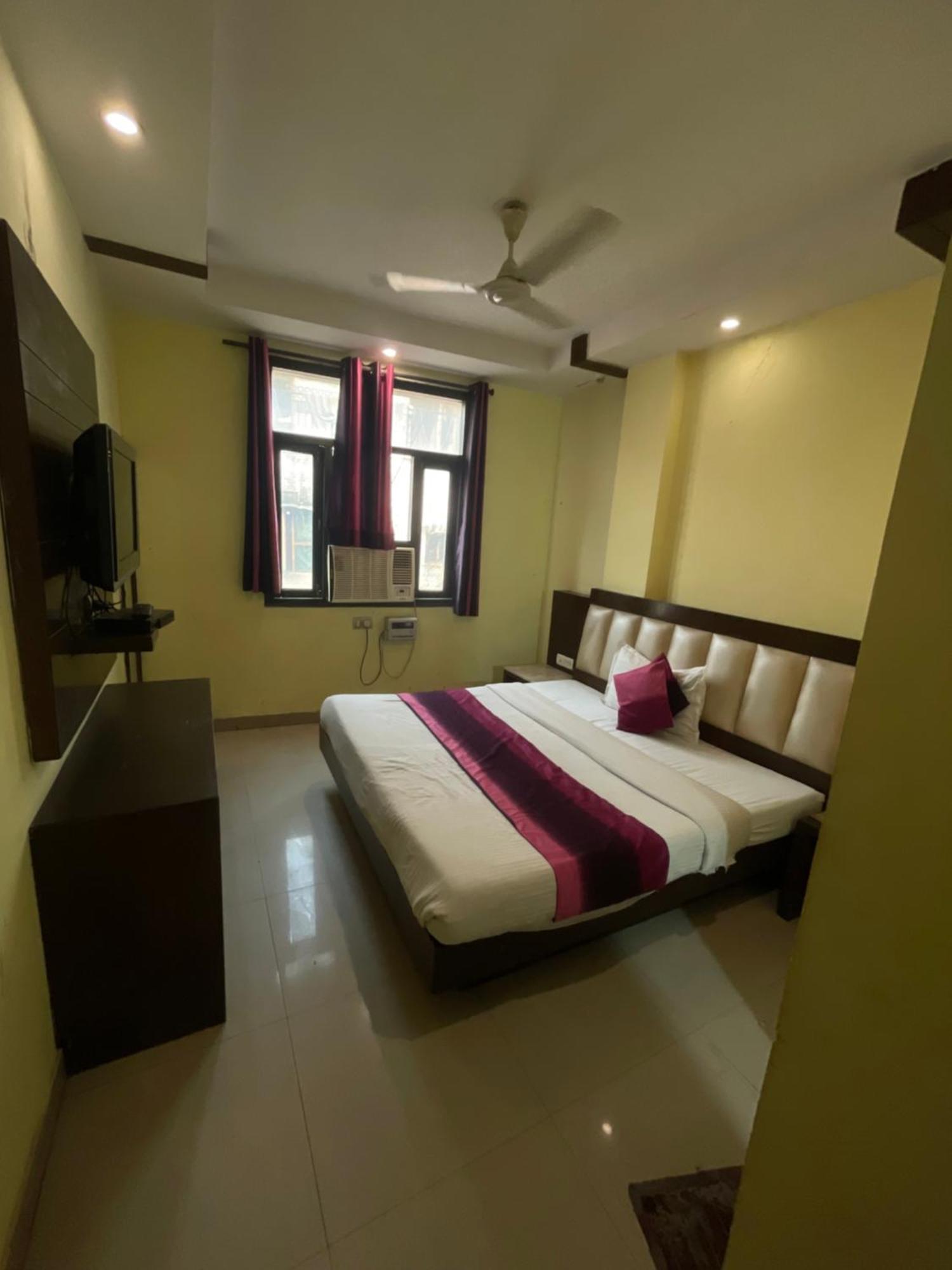 Hotel Golden Gate New Delhi Eksteriør bilde